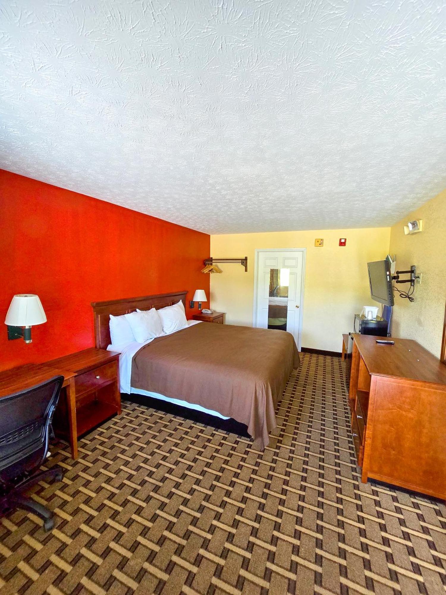 Garden Inn And Suites Near Callaway Gardens Pine Mountain Exterior foto